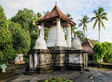 Gadaladeniya Vihara